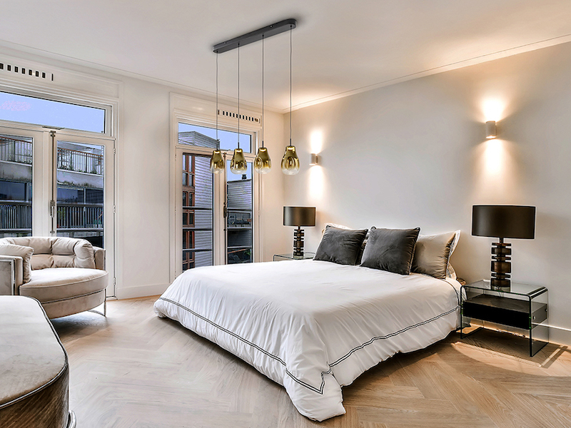 Aledis Matt Black and Golden 4 Light Bar Pendant Aledis Matt Black and Golden 4 Light Bar Pendant - Image 3